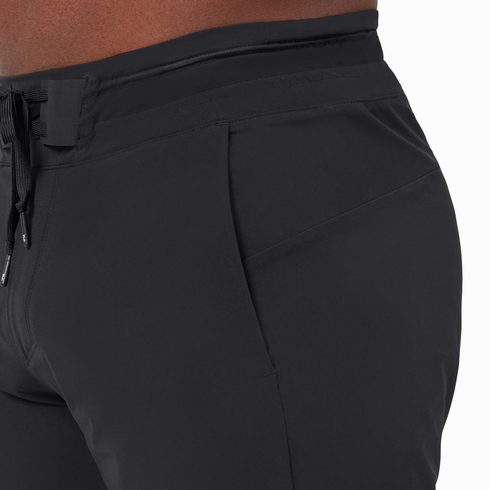 On Hybrid Hardloopshorts Heren Zwart | 253476TRN