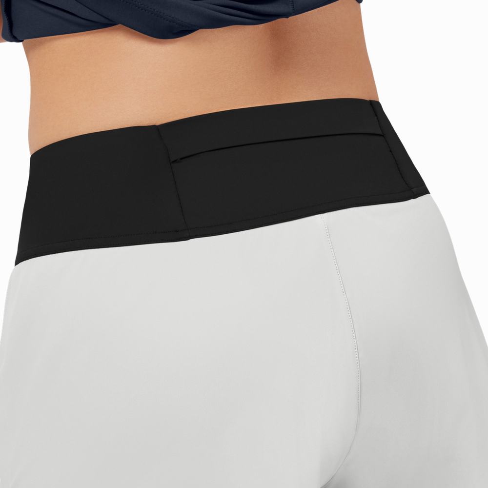 On Running Hardloopshorts Dames Beige Zwart | 172438NLR